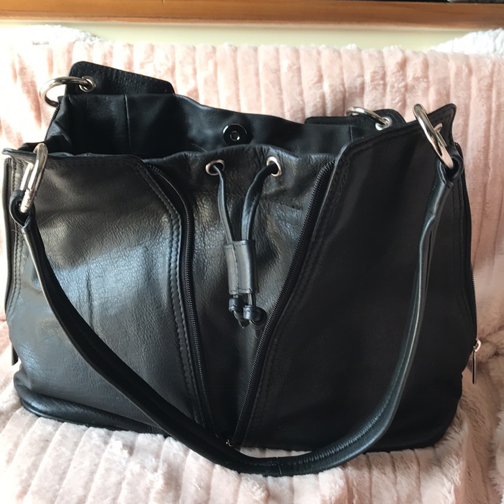 BOUTIQUE OF LEATHER - Picture 6 of 14